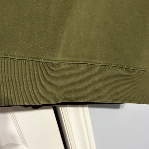 Tommy Hilfiger Men's Dark Green Crewneck Sweater - Picture 7 of 9